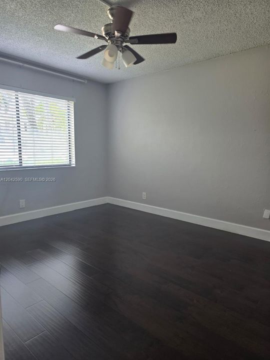 En Venta: $330,000 (2 camas, 2 baños, 1220 Pies cuadrados)