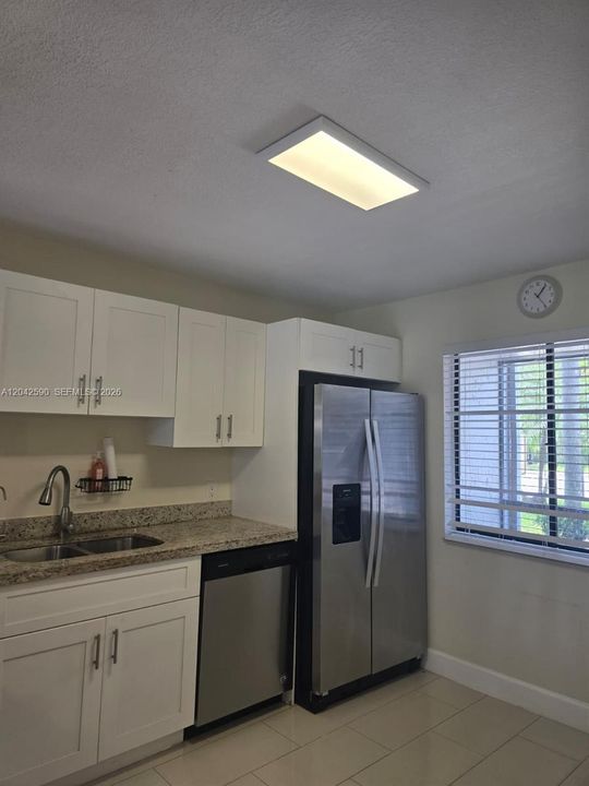 En Venta: $330,000 (2 camas, 2 baños, 1220 Pies cuadrados)