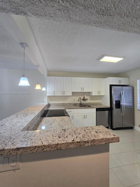 En Venta: $330,000 (2 camas, 2 baños, 1220 Pies cuadrados)