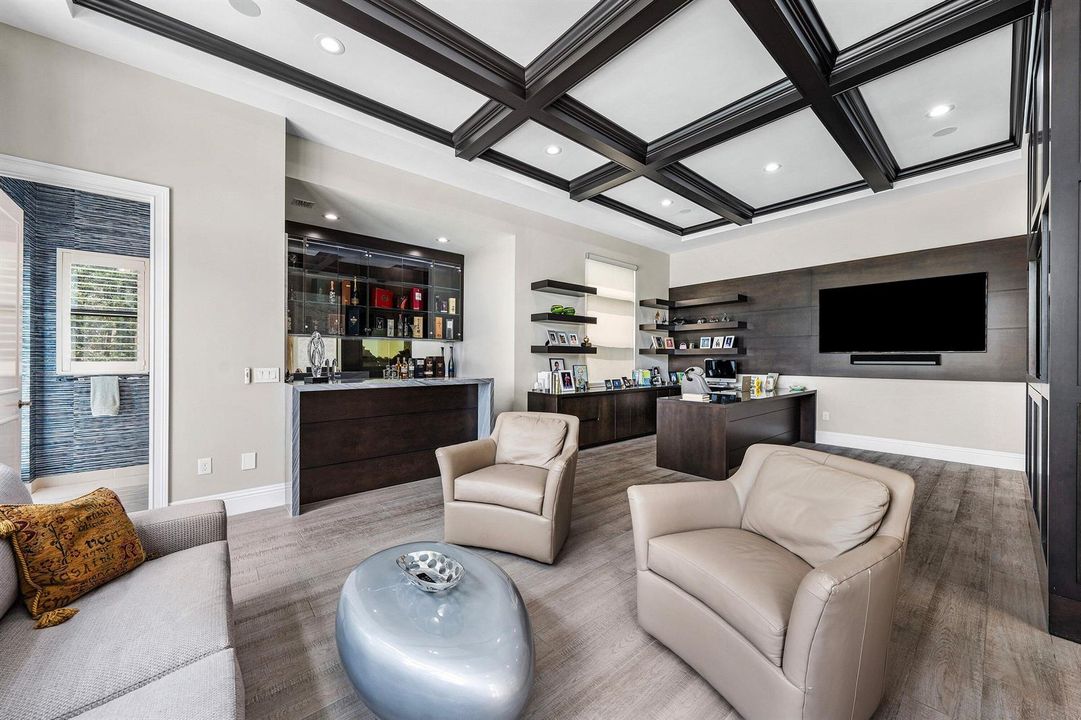Club Room-Office-Bar