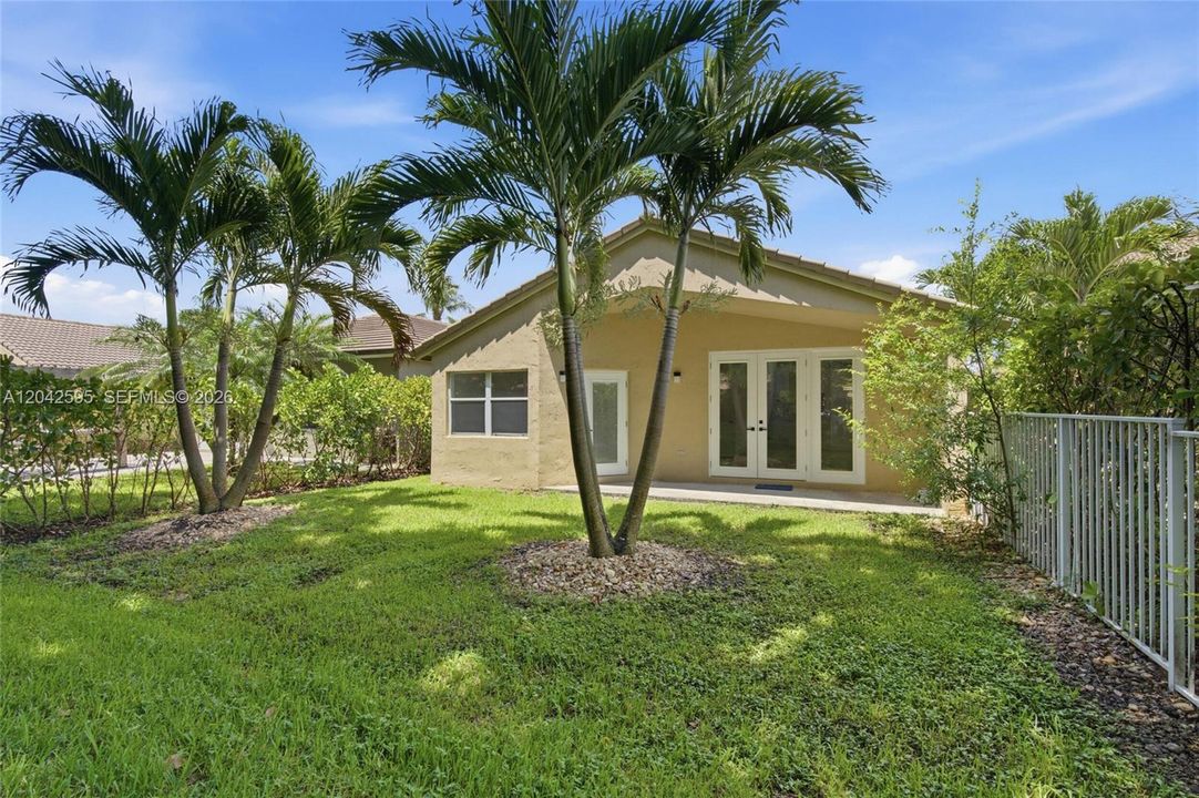 На продажу: $699,000 (3 спален, 2 ванн, 1416 Квадратных фут)