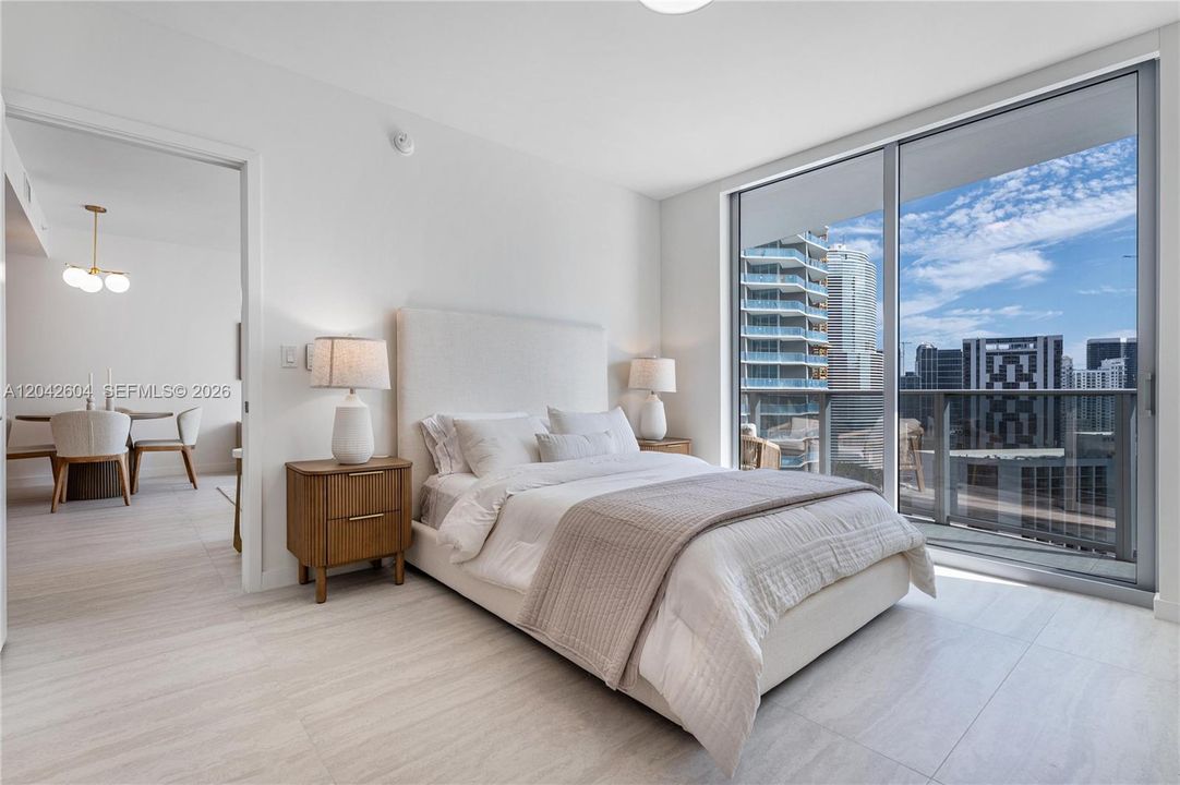 В аренду: $9,900 (2 спален, 0 ванн, 1217 Квадратных фут)