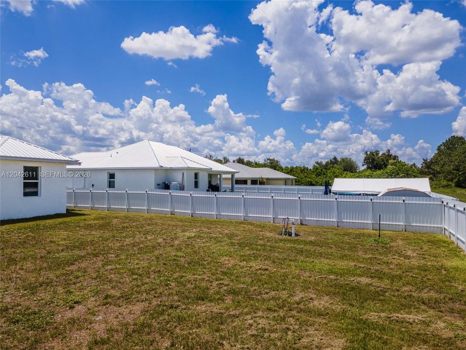 На продажу: $385,000 (3 спален, 2 ванн, 1644 Квадратных фут)