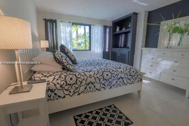 For Rent: $2,000 (1 beds, 1 baths, 0 Square Feet)