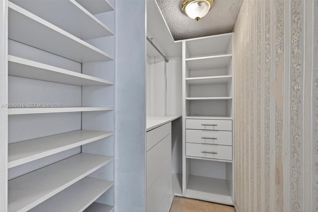 В аренду: $2,500 (3 спален, 2 ванн, 1040 Квадратных фут)