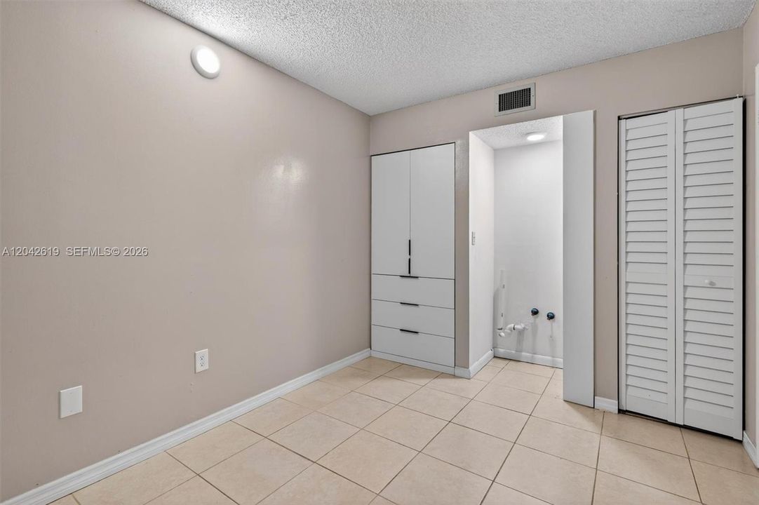 В аренду: $2,500 (3 спален, 2 ванн, 1040 Квадратных фут)