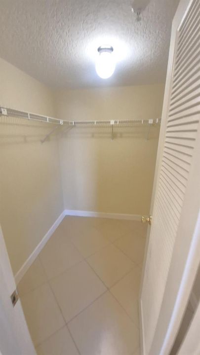 walk in closet