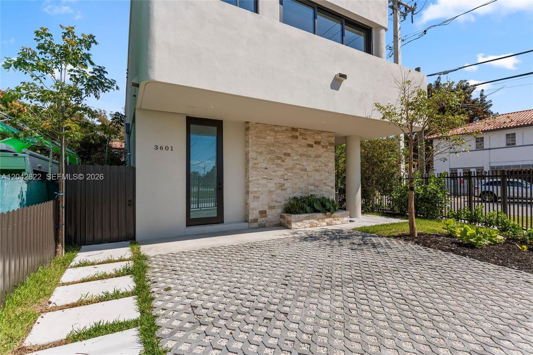 For Rent: $8,000 (4 beds, 4 baths, 2193 Square Feet)