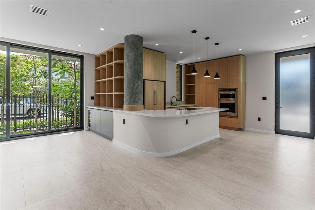 For Rent: $8,000 (4 beds, 4 baths, 2193 Square Feet)