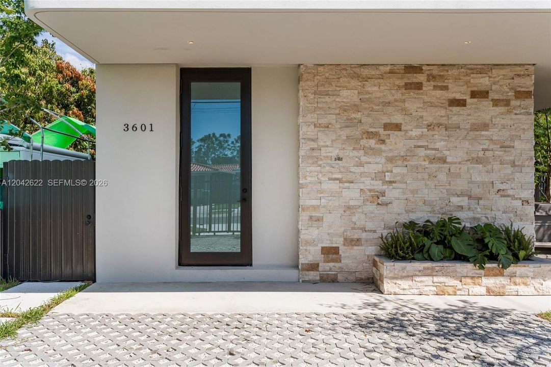 For Rent: $8,000 (4 beds, 4 baths, 2193 Square Feet)