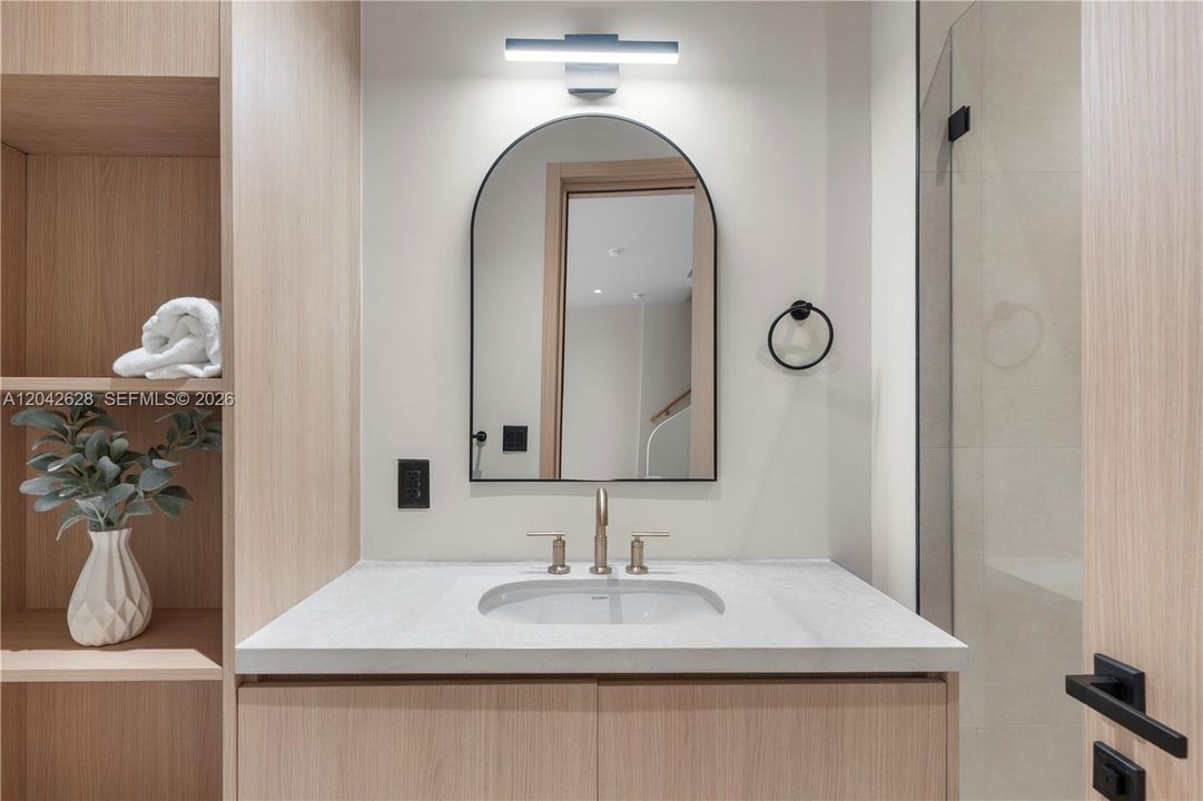 For Rent: $8,500 (3 beds, 4 baths, 2264 Square Feet)