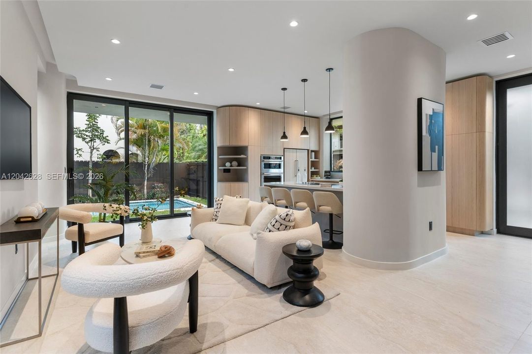 For Rent: $8,500 (3 beds, 4 baths, 2264 Square Feet)