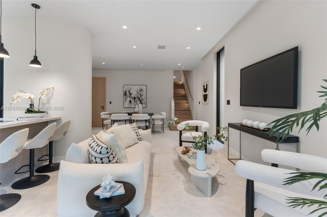 For Rent: $8,500 (3 beds, 4 baths, 2264 Square Feet)