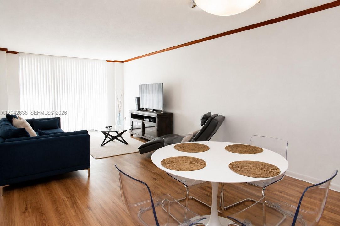 For Rent: $2,300 (1 beds, 1 baths, 1000 Square Feet)