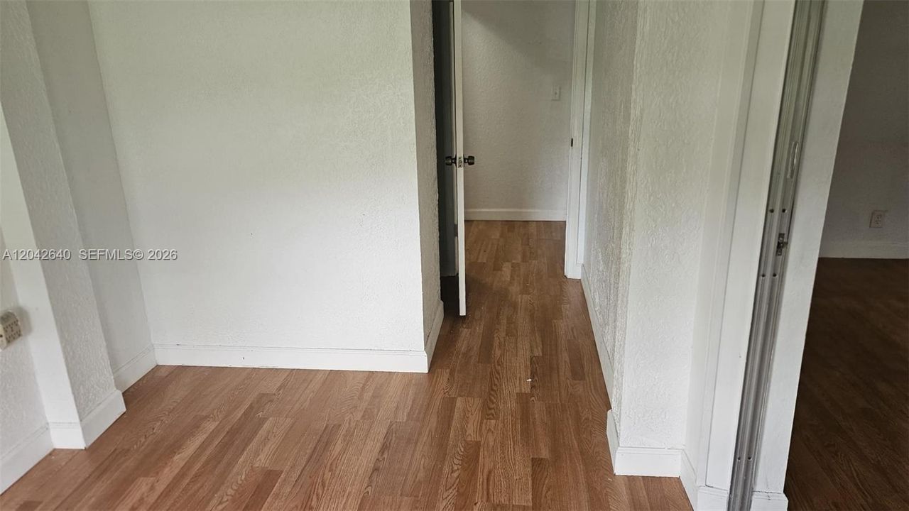 В аренду: $2,200 (1 спален, 2 ванн, 1046 Квадратных фут)