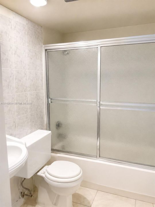 В аренду: $1,500 (2 спален, 1 ванн, 836 Квадратных фут)