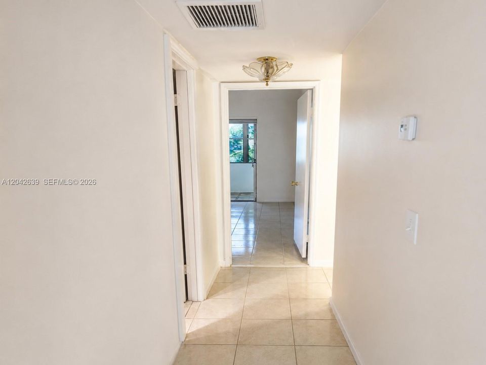 В аренду: $1,500 (2 спален, 1 ванн, 836 Квадратных фут)