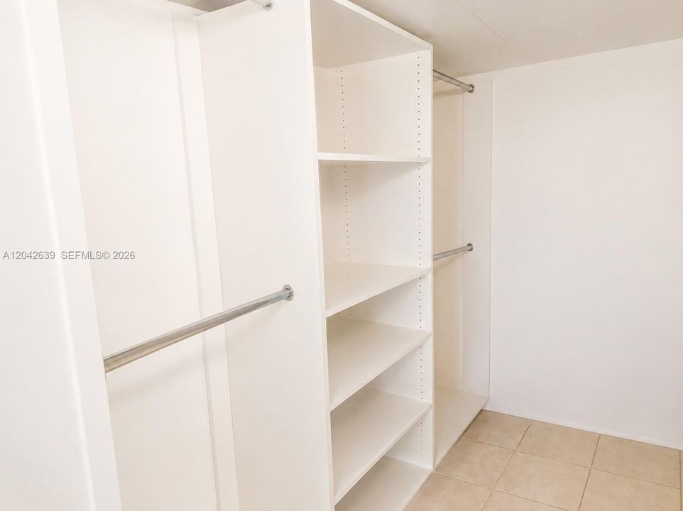 В аренду: $1,500 (2 спален, 1 ванн, 836 Квадратных фут)