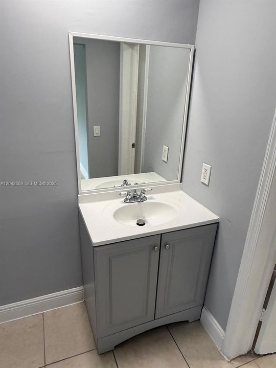 В аренду: $2,650 (3 спален, 2 ванн, 1706 Квадратных фут)