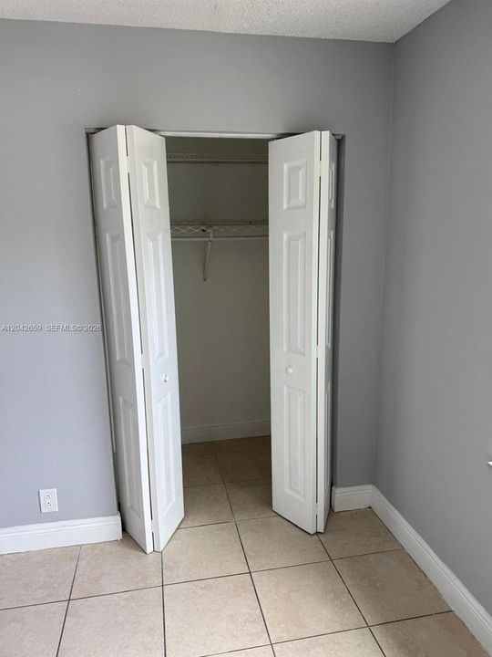 В аренду: $2,650 (3 спален, 2 ванн, 1706 Квадратных фут)