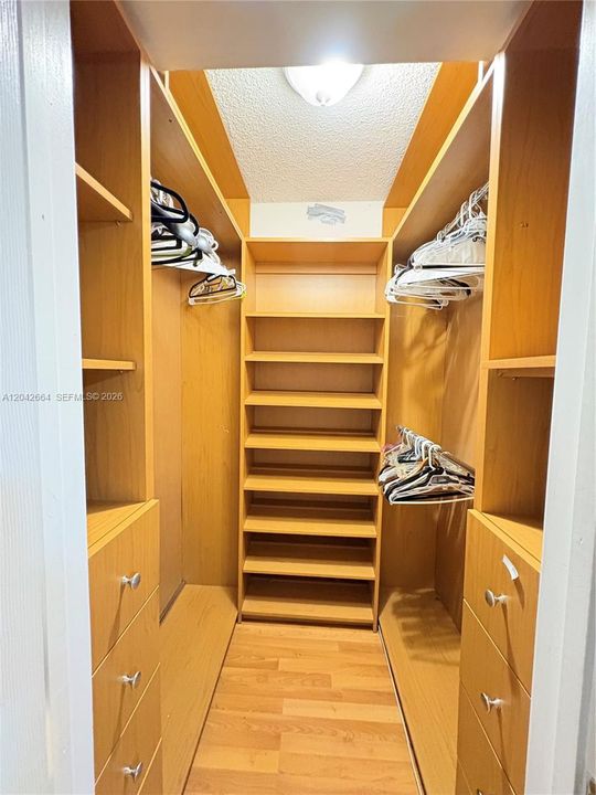 В аренду: $2,100 (2 спален, 2 ванн, 926 Квадратных фут)