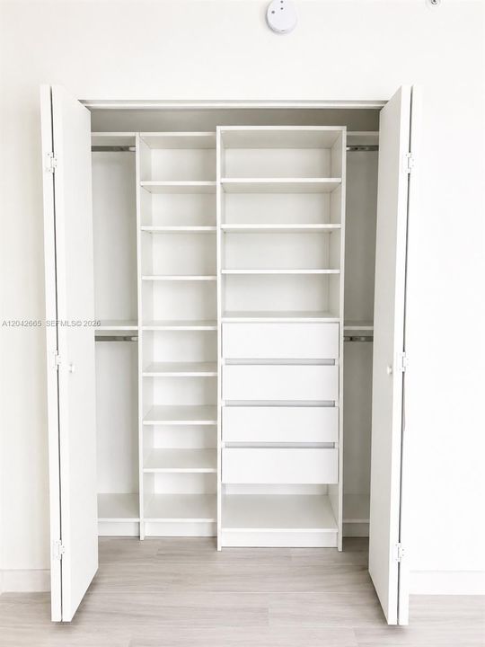 В аренду: $4,100 (2 спален, 2 ванн, 1116 Квадратных фут)