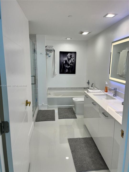 В аренду: $5,750 (2 спален, 2 ванн, 1120 Квадратных фут)