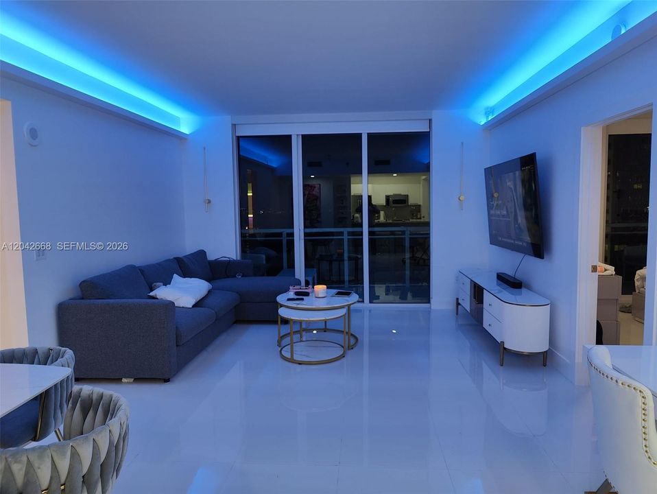 В аренду: $5,750 (2 спален, 2 ванн, 1120 Квадратных фут)