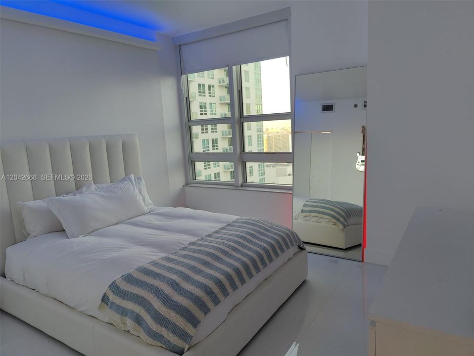 В аренду: $5,750 (2 спален, 2 ванн, 1120 Квадратных фут)