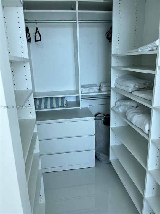 В аренду: $5,750 (2 спален, 2 ванн, 1120 Квадратных фут)