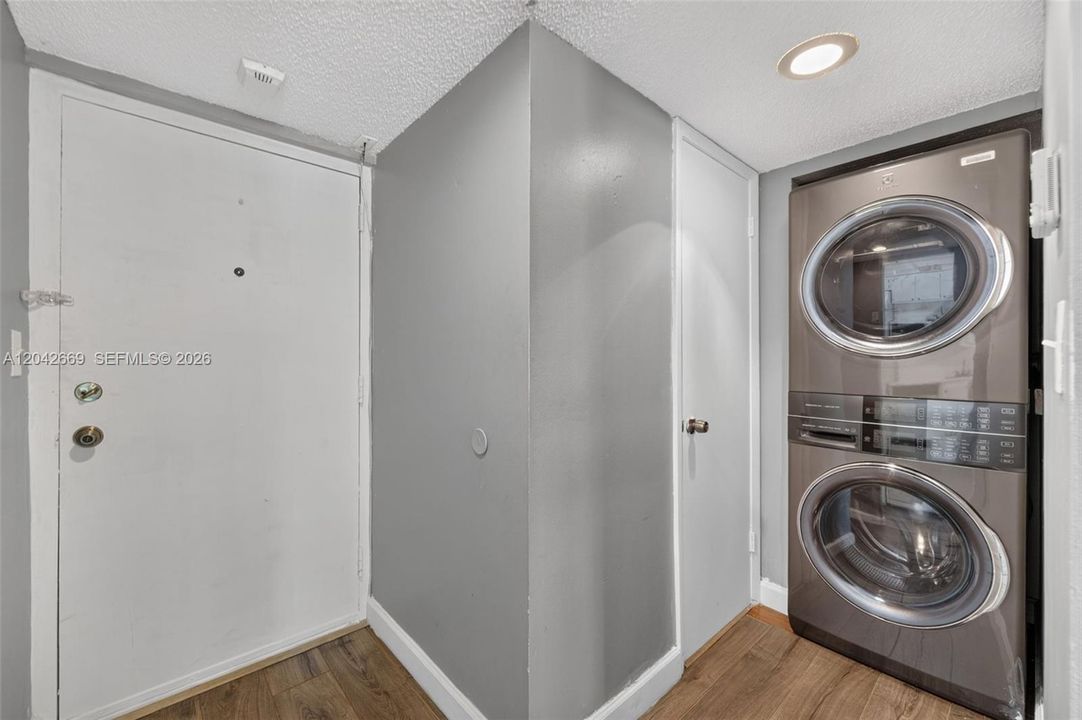 На продажу: $124,800 (1 спален, 1 ванн, 808 Квадратных фут)