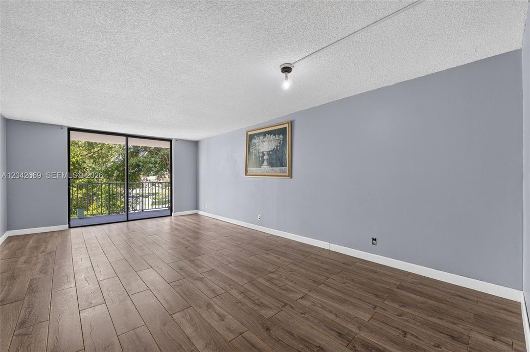 На продажу: $124,800 (1 спален, 1 ванн, 808 Квадратных фут)