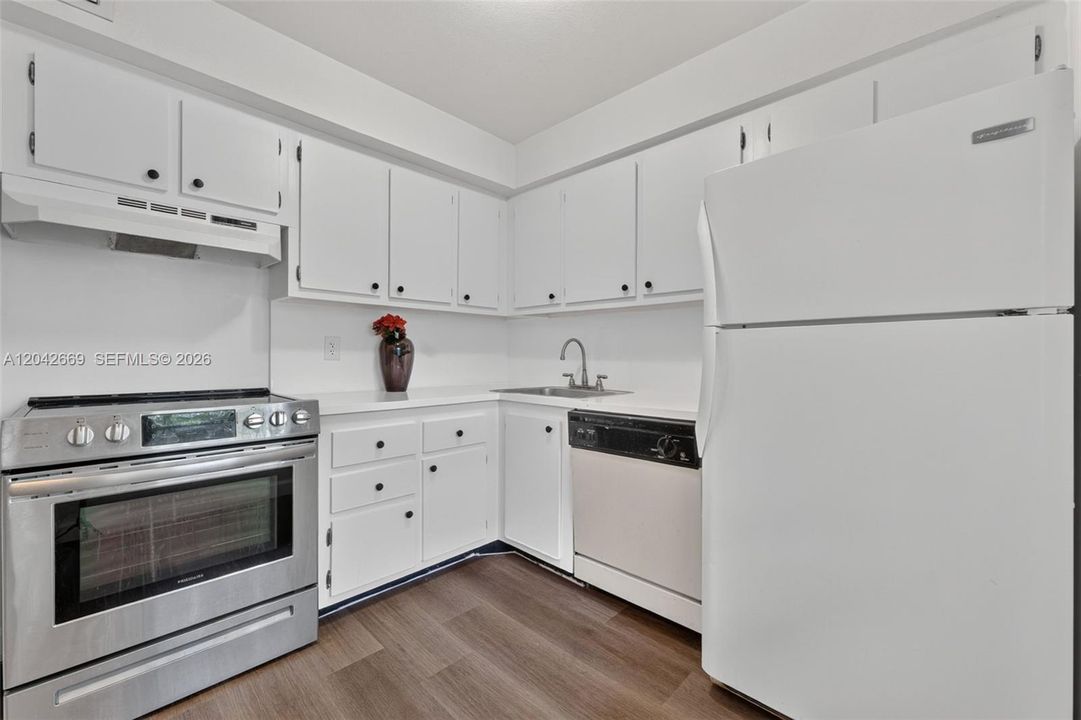 На продажу: $124,800 (1 спален, 1 ванн, 808 Квадратных фут)