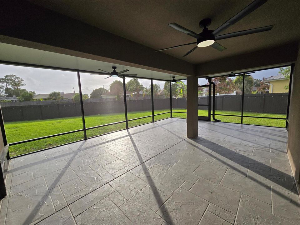 066-patio