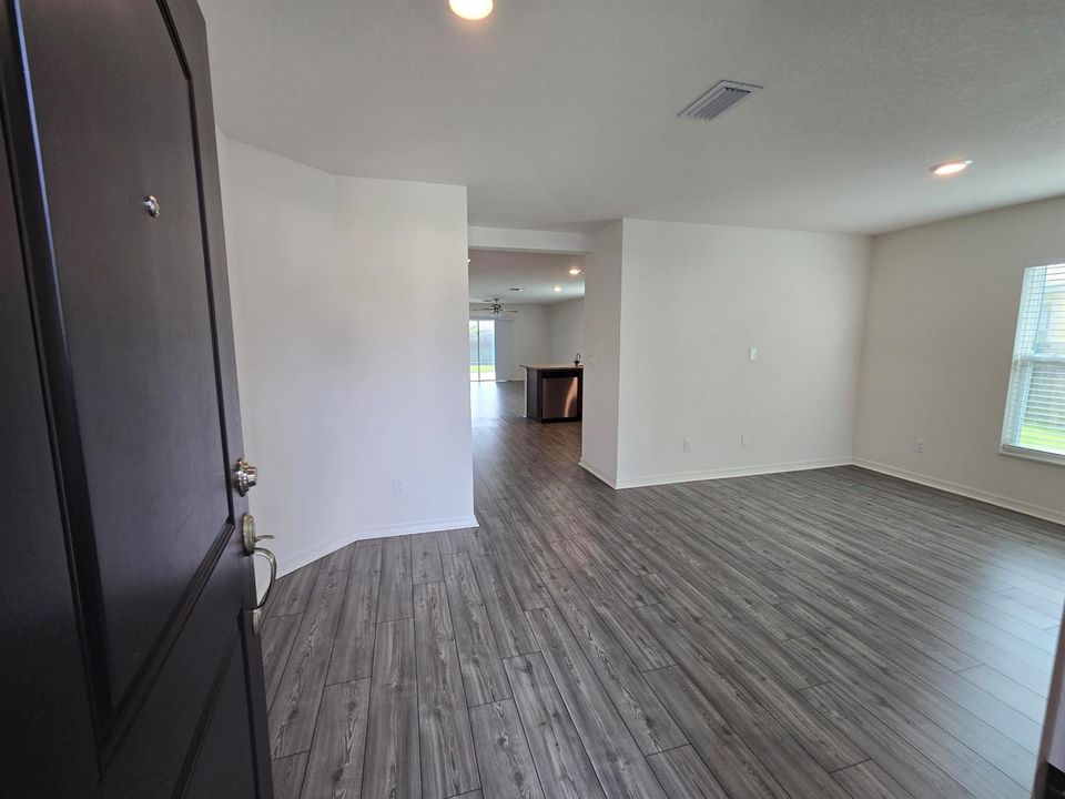 011-entryway