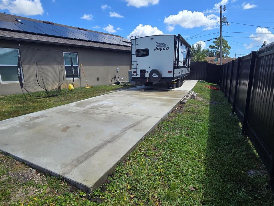 008-exterior-e
