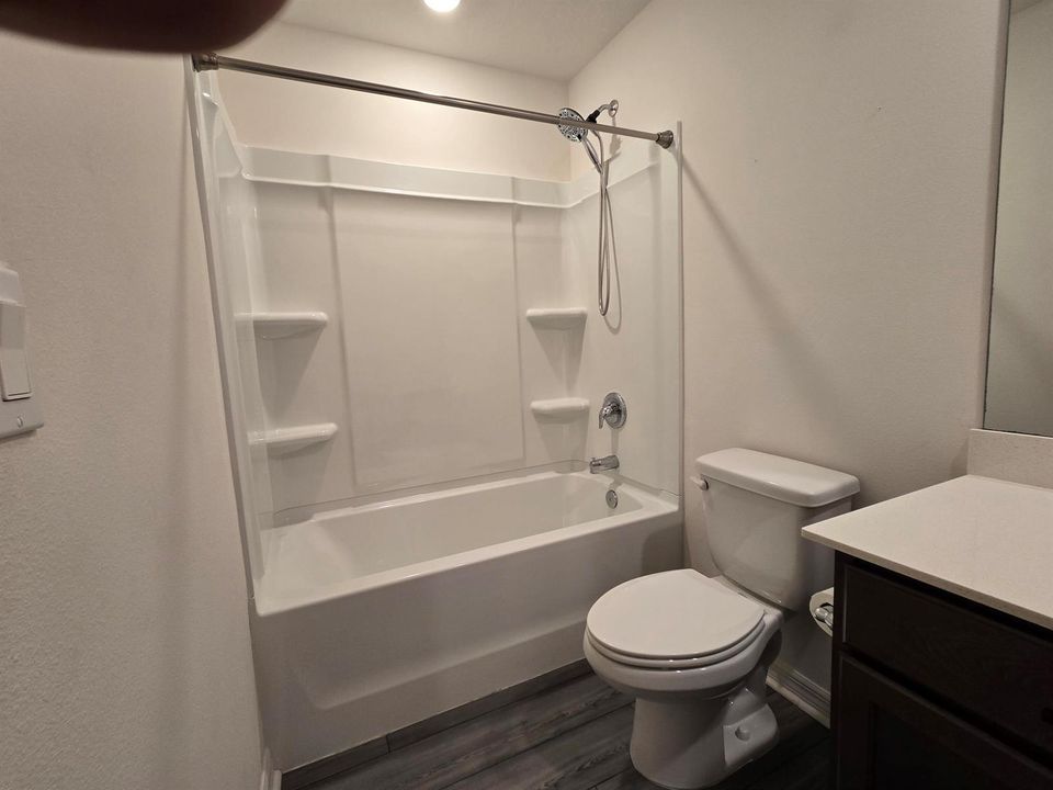 048-guestbath