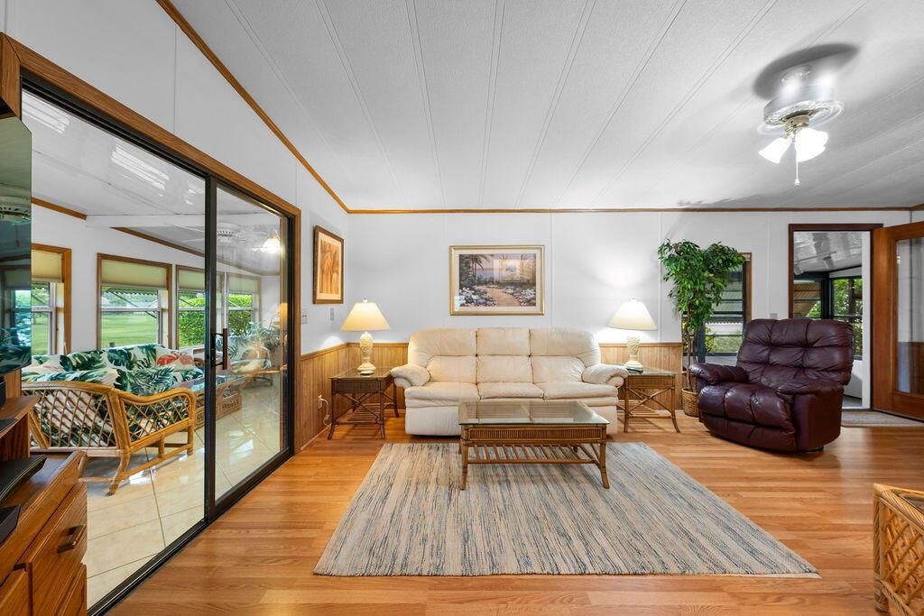 Living area 4