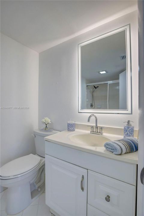 For Sale: $255,000 (3 beds, 2 baths, 1124 Square Feet)