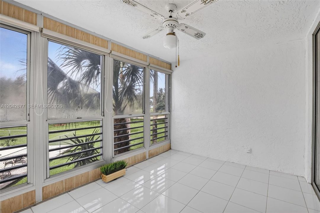 For Sale: $255,000 (3 beds, 2 baths, 1124 Square Feet)