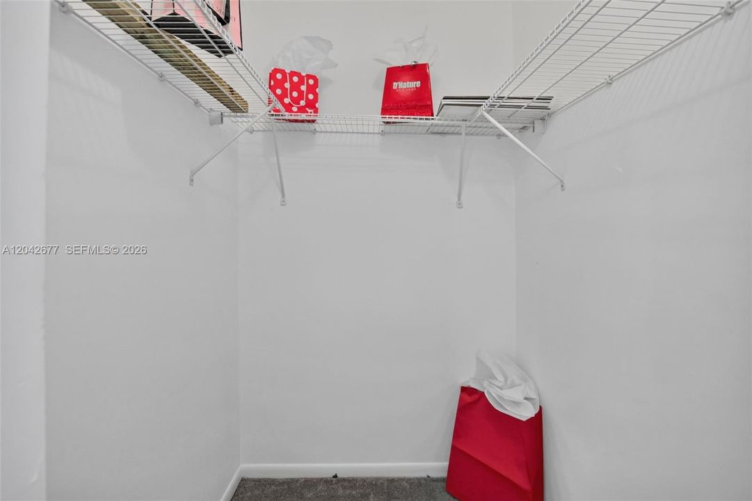 For Sale: $255,000 (3 beds, 2 baths, 1124 Square Feet)