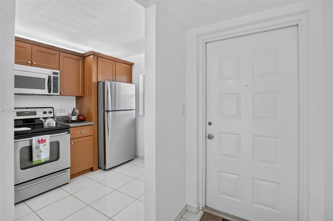 For Sale: $255,000 (3 beds, 2 baths, 1124 Square Feet)