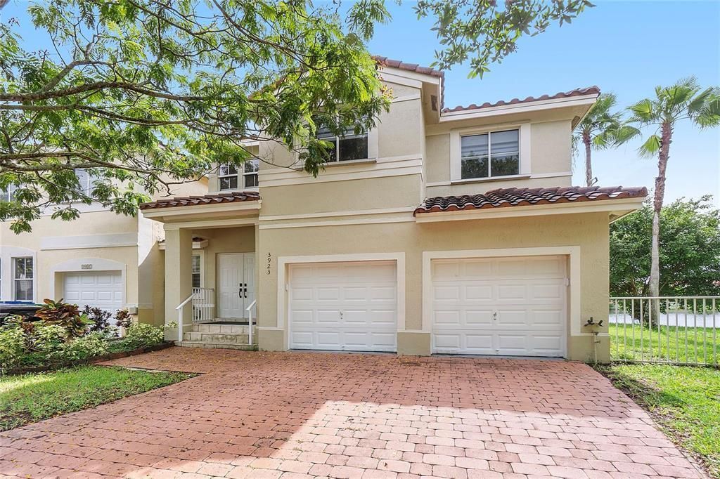 3923 SW 169th Ter