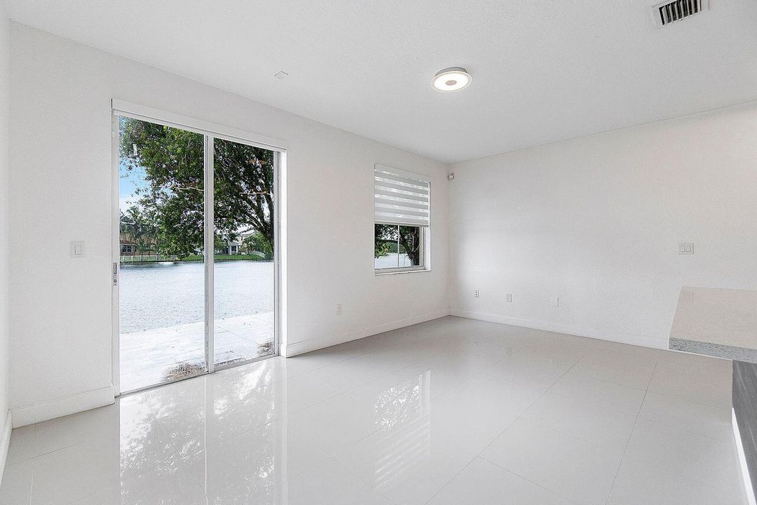 3923 SW 169th Ter