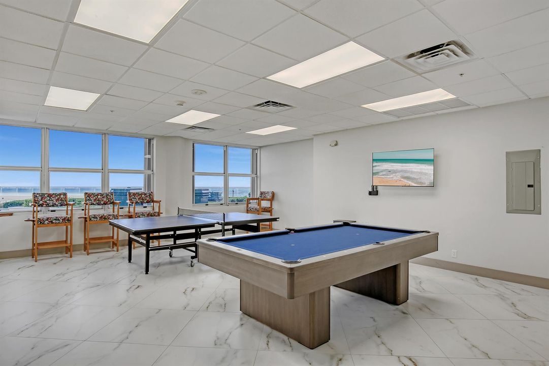 Pool table
