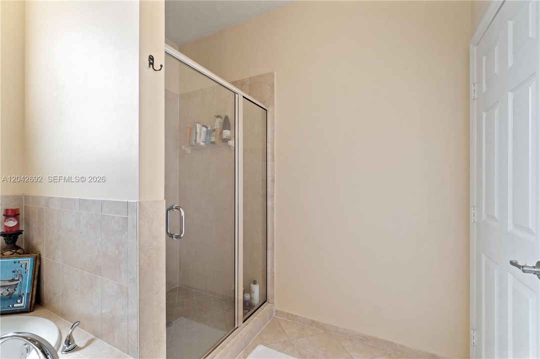 На продажу: $629,999 (5 спален, 3 ванн, 2514 Квадратных фут)