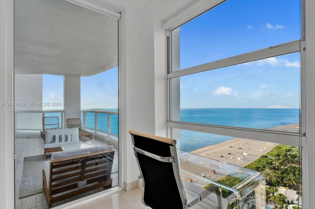 For Sale: $2,300,000 (2 beds, 2 baths, 1250 Square Feet)