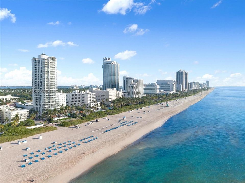For Sale: $2,300,000 (2 beds, 2 baths, 1250 Square Feet)