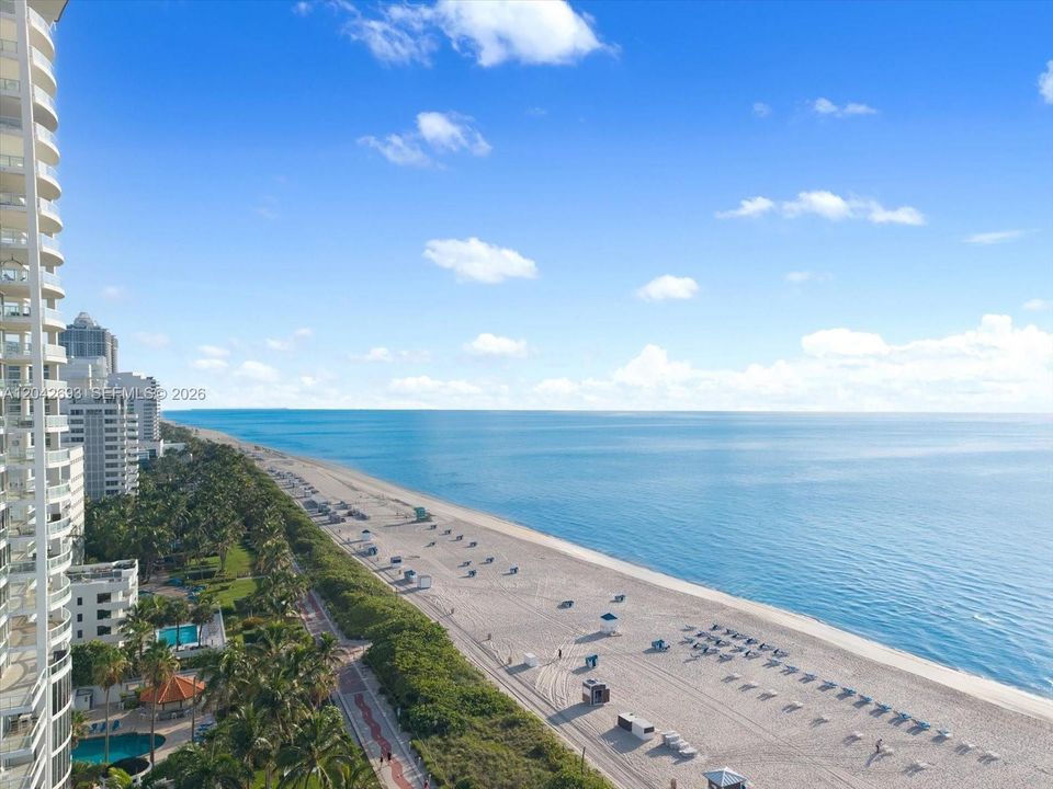 For Sale: $2,300,000 (2 beds, 2 baths, 1250 Square Feet)