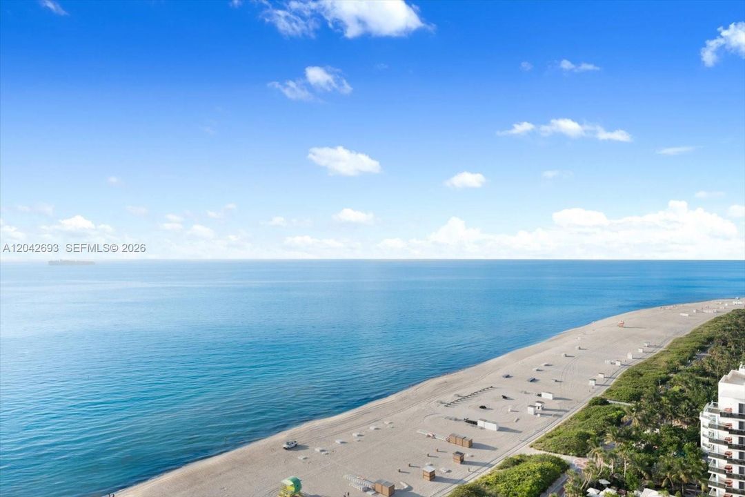 For Sale: $2,300,000 (2 beds, 2 baths, 1250 Square Feet)